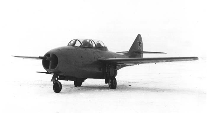  
     МиГ-9 УТИ (И-301Т) 